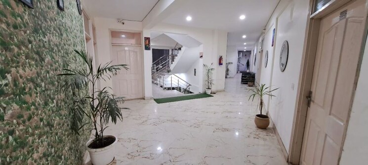  Parking, radhey-krishna-orchid Studio 555 Sq.Ft. Apartment In Sector 101 Noida 9851509