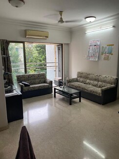 2 BHK + Pooja Room Apartment For Rent in Bandra West