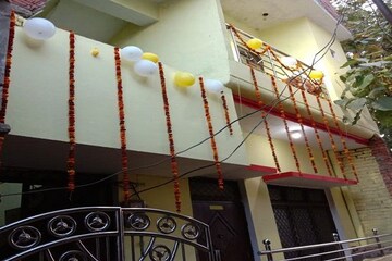 4 BHK Builder Floor – Exterior View View at Sector 62 - for Rent