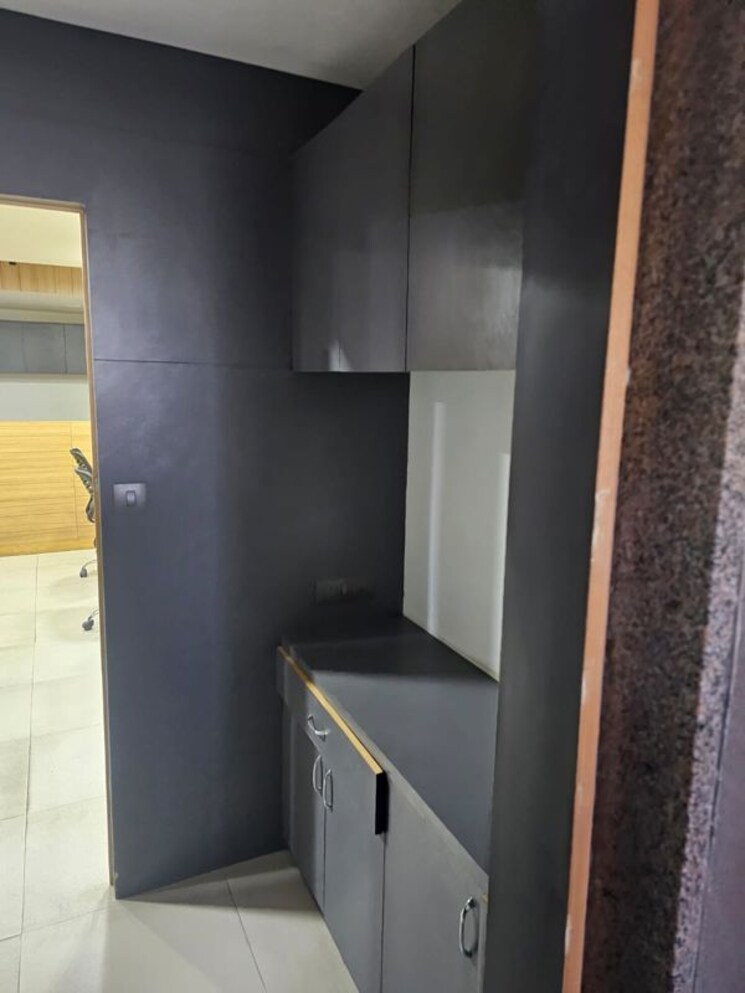 undefined, krish-one-world-capital Commercial Office Space 1540 Sq.Ft. In Bodakdev Ahmedabad 9851658