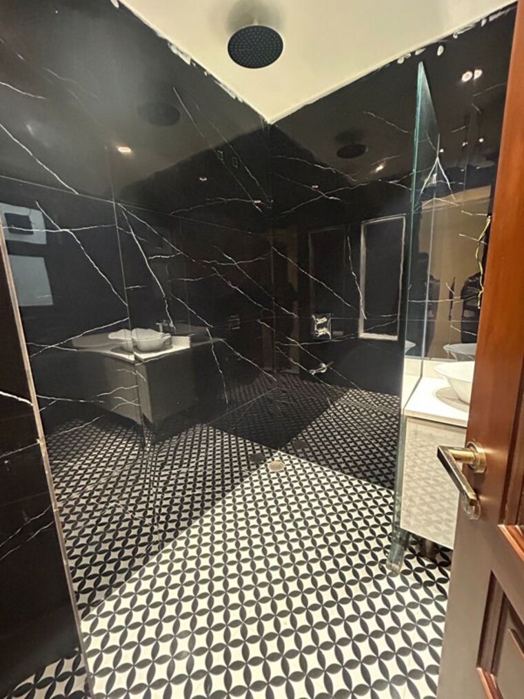 Team Area, dlf phase i 4 Bedroom 502 Sq.Yd. Builder Floor In Dlf Phase I Gurgaon 9851684