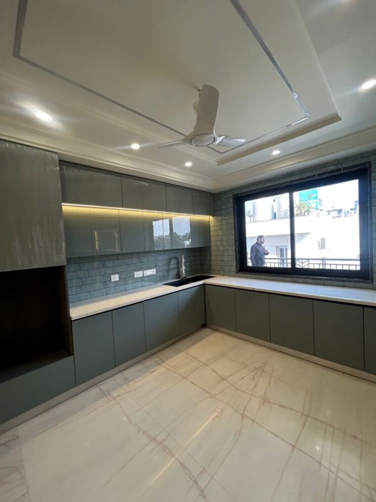 Kitchen, dlf phase i 4 Bedroom 502 Sq.Yd. Builder Floor In Dlf Phase I Gurgaon 9851684