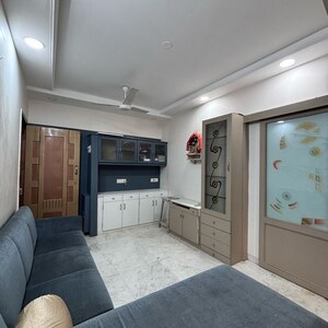 1 BHK Apartment For Sale in Malad East