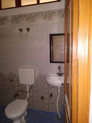 Bathroom in 2 BHK Builder Floor at RWA Apartments Sector 47, Sector 47 – for Rent