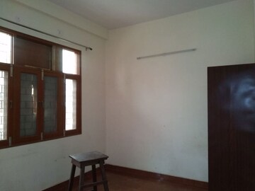 Room in 2 BHK Builder Floor at RWA Apartments Sector 47, Sector 47 – for Rent