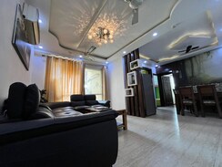 3.5 BHK + Servant Room Apartment For Rent in Apex Athena