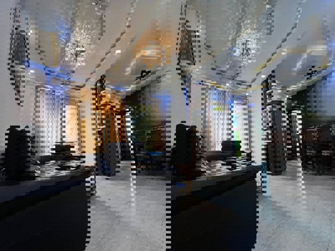 3.5 BHK + Servant Room Apartment For Rent in Apex Athena