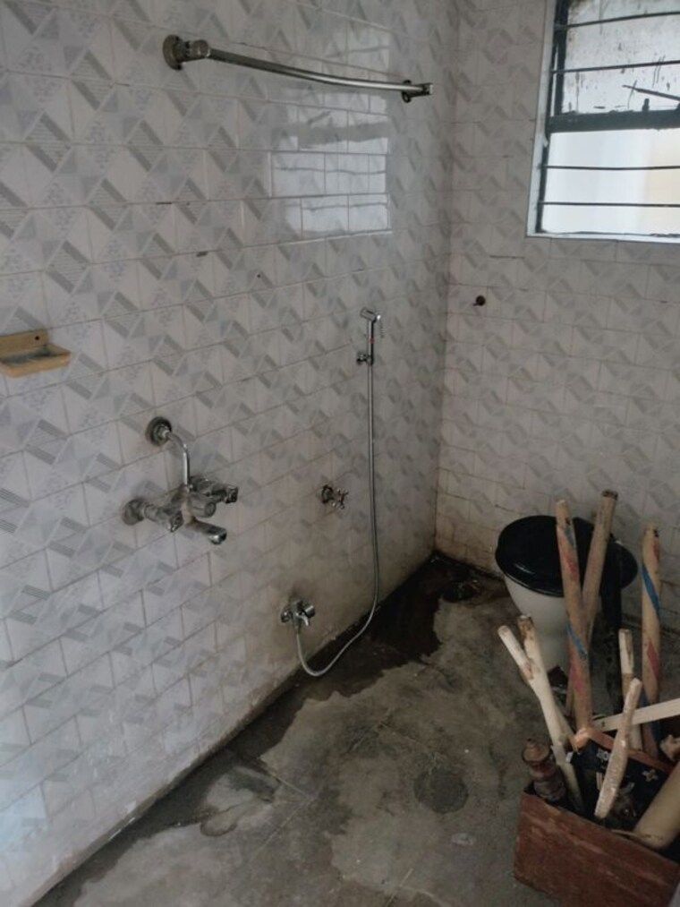 Bathroom, vishrantwadi 2 Bedroom 1000 Sq.Ft. Apartment In Vishrantwadi Pune 9851866