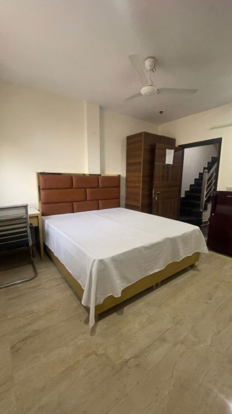 Bedroom, sector 44 1 RK 350 Sq.Ft. Builder Floor In Sector 44 Gurgaon 9851875