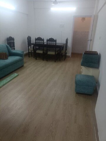 Living Room in 2 BHK Apartment at Santacruz West – for Rent