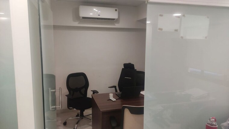 Team Area, dalamal-tower Commercial Office Space 1000 Sq.Ft. In Nariman Point Mumbai 9851948