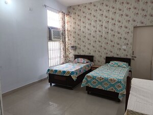 Bedroom in 1 RK Independent House at Kriti CGHS, Sector 21c – for Rent
