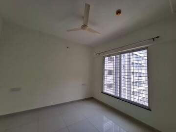 Room in 2 BHK Apartment at Kolte Patil R10, Hinjewadi – for Rent