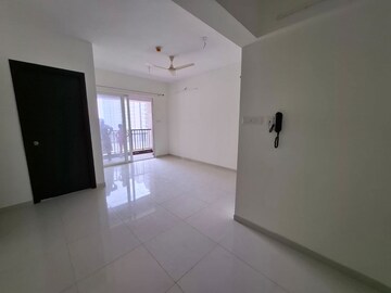Room in 2 BHK Apartment at Kolte Patil R10, Hinjewadi – for Rent