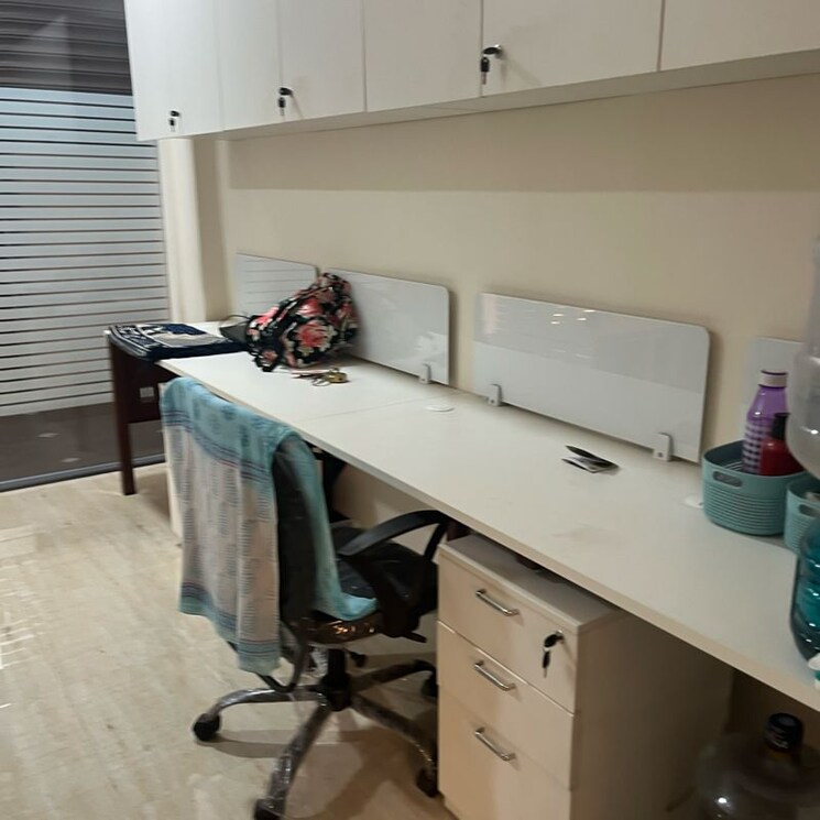 Team Area, crystal-paradise Commercial Office Space 450 Sq.Ft. In Jeevan Nagar Mumbai 9852020