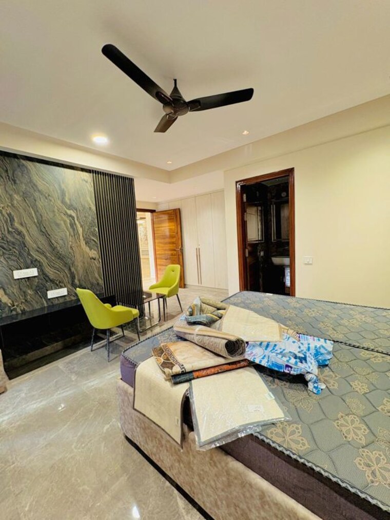 Bedroom, sector 23 5 Bedroom 3500 Sq.Ft. Builder Floor In Sector 23 Gurgaon 9852021
