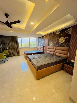 Bedroom in 5 BHK Builder Floor at Sector 23 – for Rent