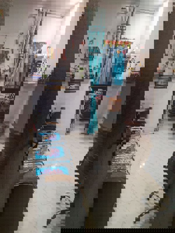 1.5 BHK 500 Sq.Ft. Builder Floor in Chahak Plaza