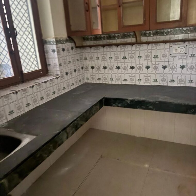 Kitchen, sai-kunj-new-palam-vihar 5 Bedroom 98 Sq.Yd. Independent House In Sector 110a Gurgaon 9852171