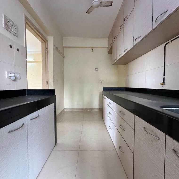 Kitchen, renaisance-towers 3 Bedroom 1300 Sq.Ft. Apartment In Lokhandwala Complex Mumbai 9852172