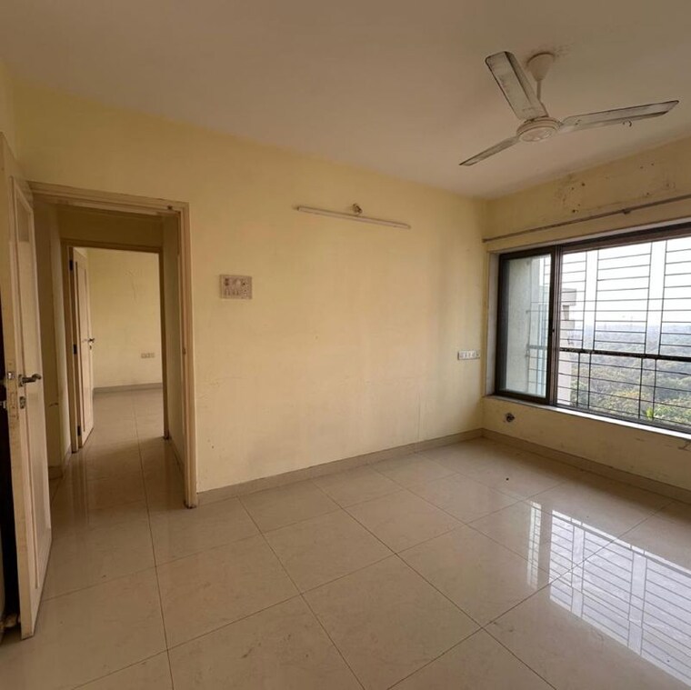 Room, renaisance-towers 3 Bedroom 1300 Sq.Ft. Apartment In Lokhandwala Complex Mumbai 9852172