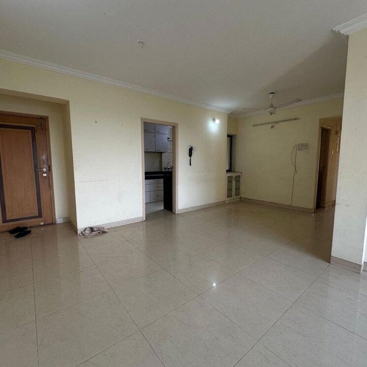 Room, renaisance-towers 3 Bedroom 1300 Sq.Ft. Apartment In Lokhandwala Complex Mumbai 9852172