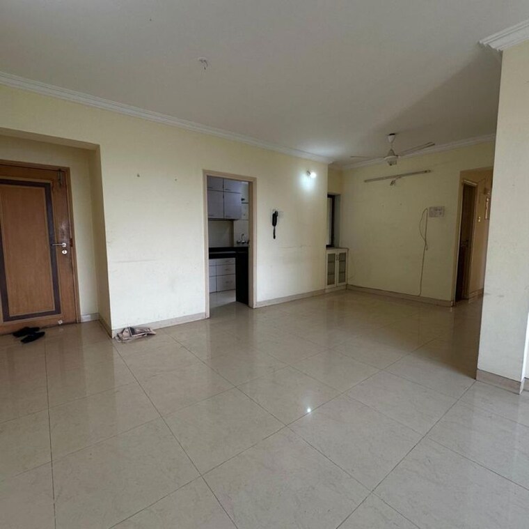 Room, renaisance-towers 3 Bedroom 1300 Sq.Ft. Apartment In Lokhandwala Complex Mumbai 9852172