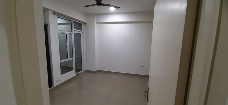 Room, gaur-city-2-10th-avenue 2.5 Bedroom 1175 Sq.Ft. Apartment In Sector 16c Greater Noida Greater Noida 9852168