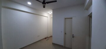 Room in 2.5 BHK Apartment at Gaur City 2 - 10th Avenue, Sector 16c Greater Noida – for Sale