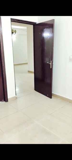 Room in 2.5 BHK Apartment at Gaurs Green Vista, Nyay Khand – for Sale