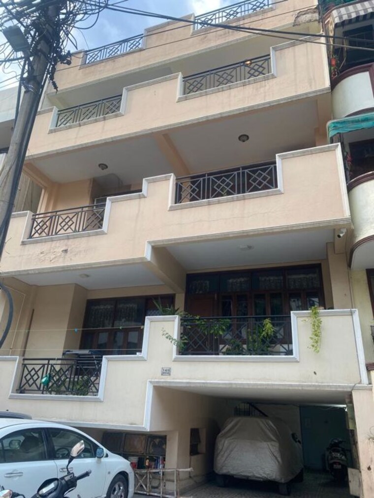 Exterior View, hauz khas 3 Bedroom 244 Sq.Yd. Builder Floor In Hauz Khas Delhi 9852209
