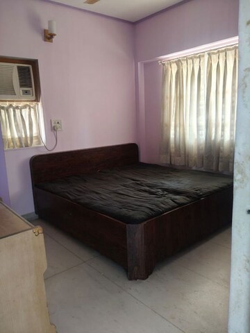 Bedroom in 2 BHK Apartment at Dosti Lotus, Wadala – for Rent
