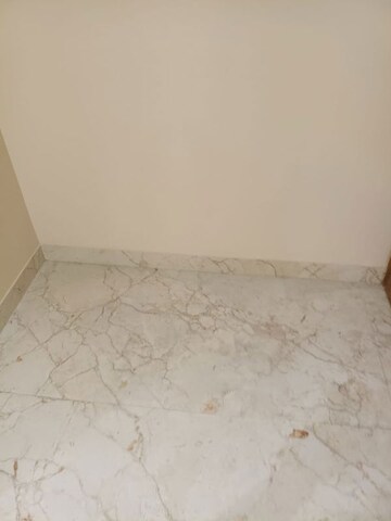 Room in 3 BHK Builder Floor at RWA Apartments Sector 108, Sector 108 – for Rent