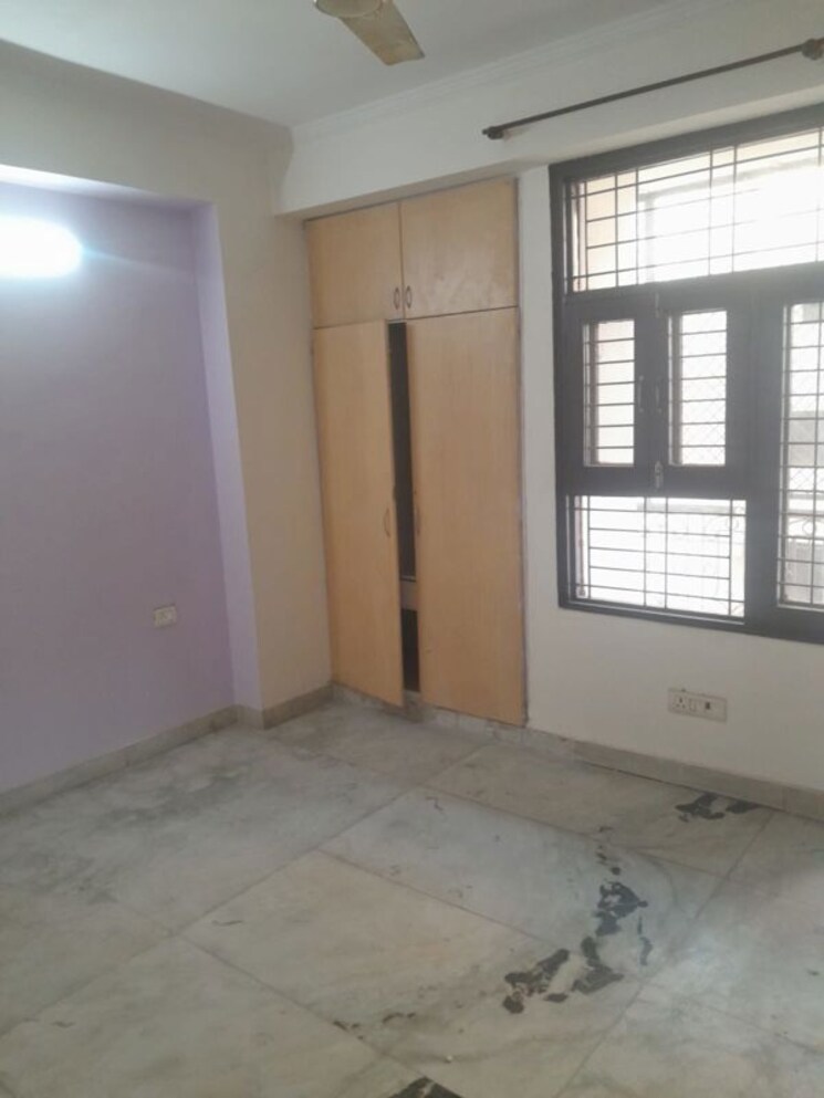 Room, shri-balajee-residency 2.5 Bedroom 1000 Sq.Ft. Apartment In Ahinsa Khand 2 Ghaziabad 9852234