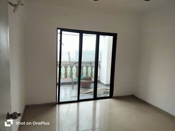Room in 3 BHK Apartment at Mantri Lavendula, Chandani Chowk – for Rent