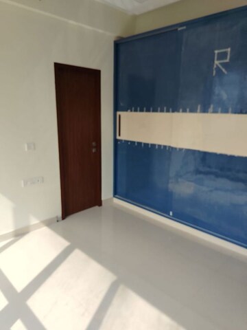 Room in 2 BHK Apartment at Dynamix Divum, Malad East – for Rent