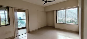Room in 3 BHK Apartment at Brahma Vantage B, Bavdhan – for Rent