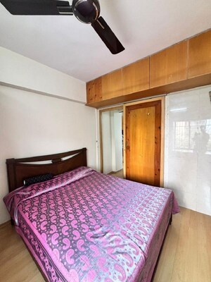 Bedroom in 1 BHK Apartment at Bandra West – for Rent