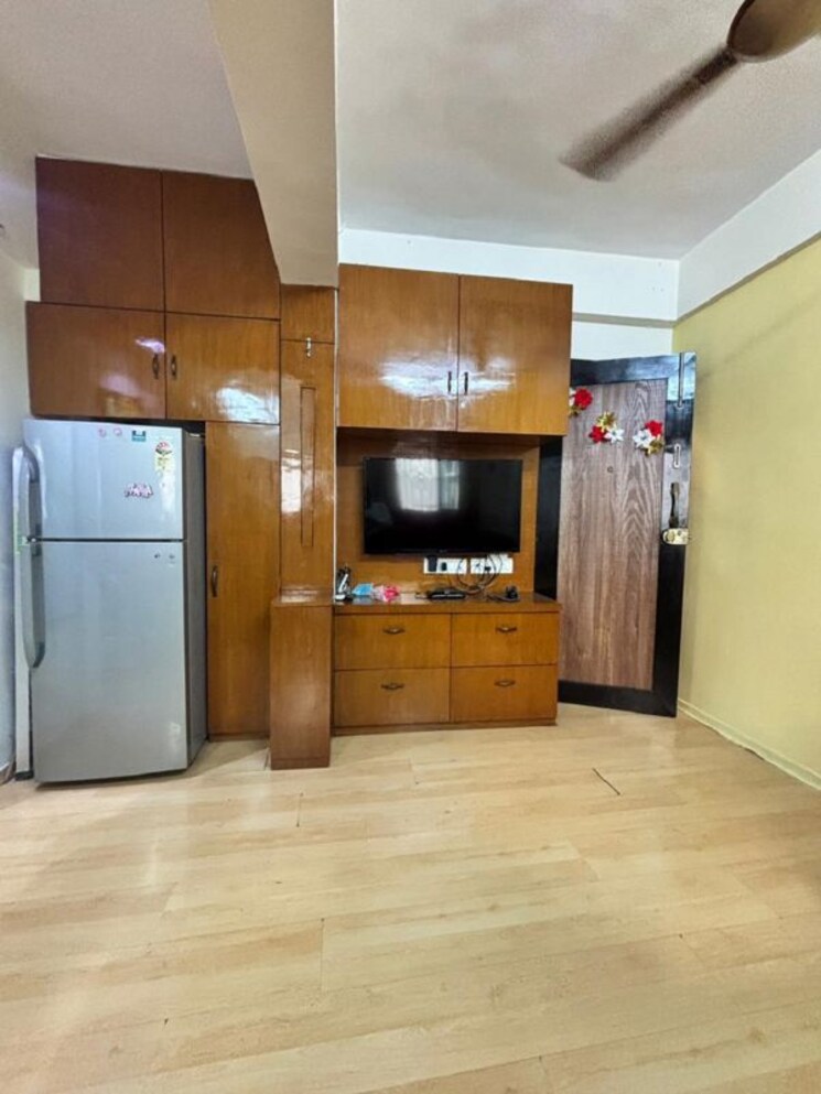 Living Room, bandra west 1 Bedroom 500 Sq.Ft. Apartment In Bandra West Mumbai 9852358
