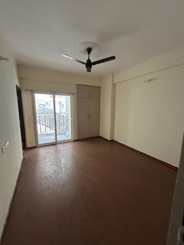 Room in 2 BHK Apartment at Amrapali Terrace Homes, Tech Zone 4 Greater Noida – for Sale