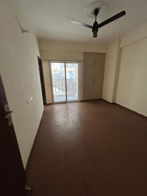 Room in 2 BHK Apartment at Amrapali Terrace Homes, Tech Zone 4 Greater Noida – for Sale