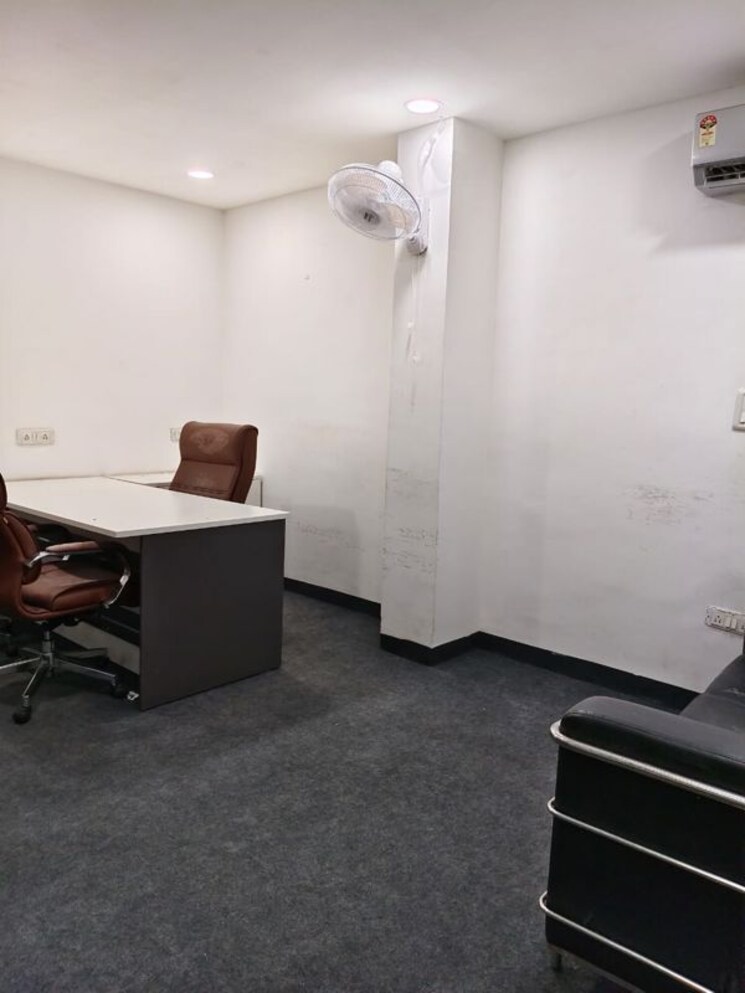 Team Area, sector 58 Commercial Office Space 1800 Sq.Ft. In Sector 58 Gurgaon 9852418