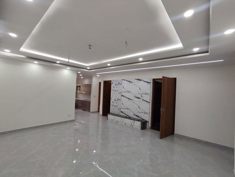 Room, anand vihar 3 Bedroom 1500 Sq.Ft. Builder Floor In Anand Vihar Delhi 9852422
