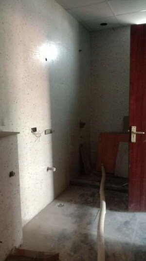 Bathroom in 4 BHK Builder Floor at Kavi Nagar Block E – for Sale