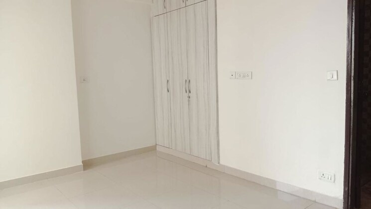 Room, mahagun-mirabella 3 Bedroom 1730 Sq.Ft. Apartment In Sector 79 Noida 9852452