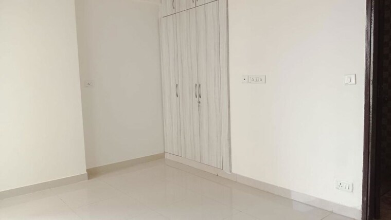 Room, mahagun-mirabella 3 Bedroom 1730 Sq.Ft. Apartment In Sector 79 Noida 9852452