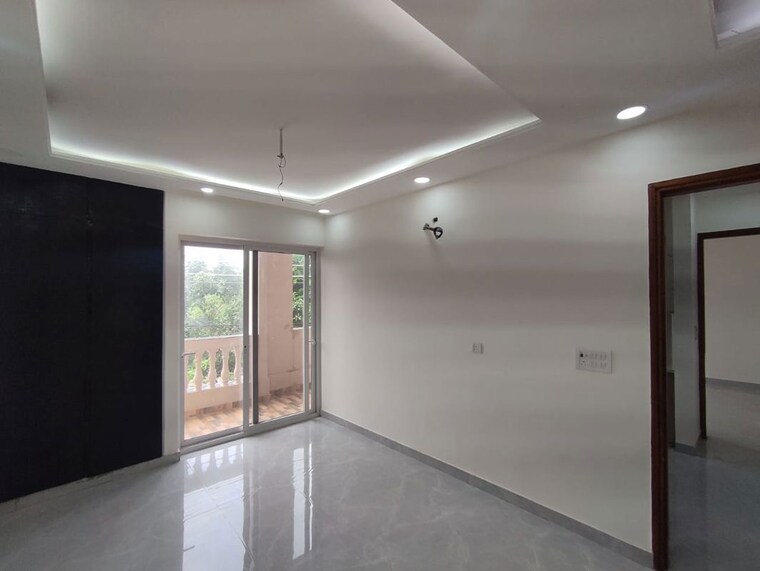 Room, anand vihar 3 Bedroom 1400 Sq.Ft. Builder Floor In Anand Vihar Delhi 9852565