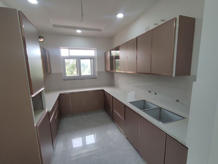 Kitchen, anand vihar 3 Bedroom 1450 Sq.Ft. Builder Floor In Anand Vihar Delhi 9852568