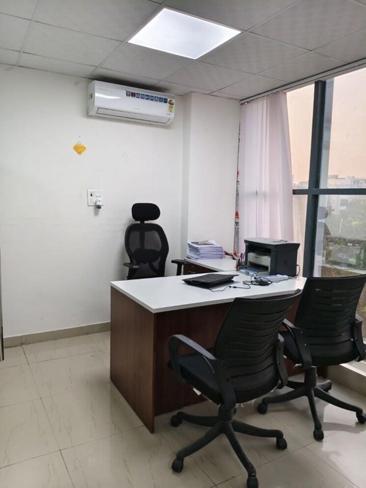 Team Area, unitech-cyber-park Commercial Office Space 3300 Sq.Ft. In Sector 39 Gurgaon 9852564