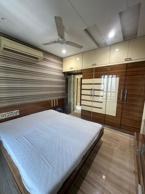 Bedroom in 3 BHK Apartment at Riddhi Garden, Malad East – for Rent